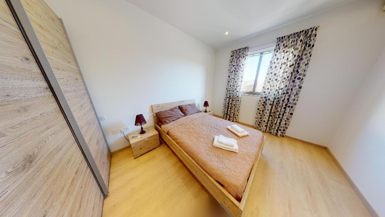 Spacious 2 Bedroom Apartment In Sliema Exteriör bild