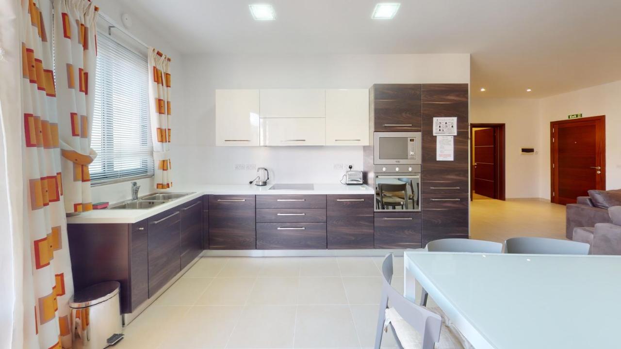 Spacious 2 Bedroom Apartment In Sliema Exteriör bild