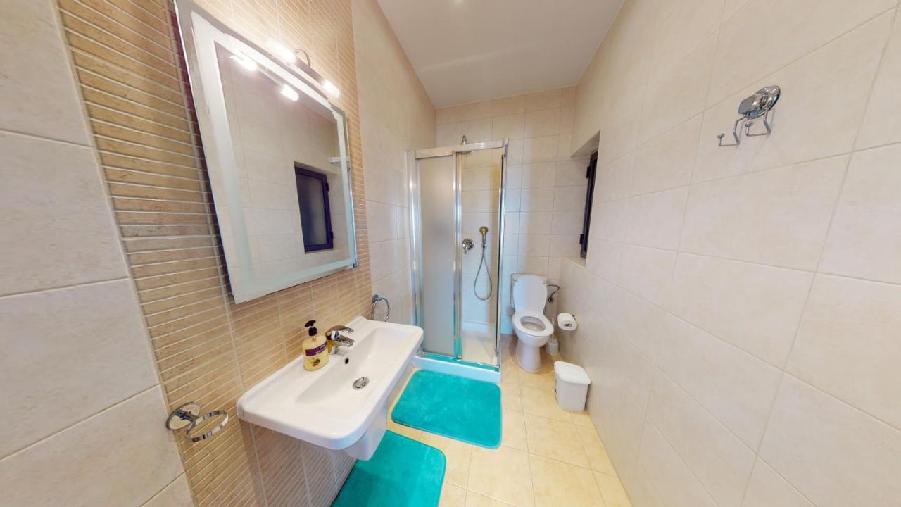 Spacious 2 Bedroom Apartment In Sliema Exteriör bild