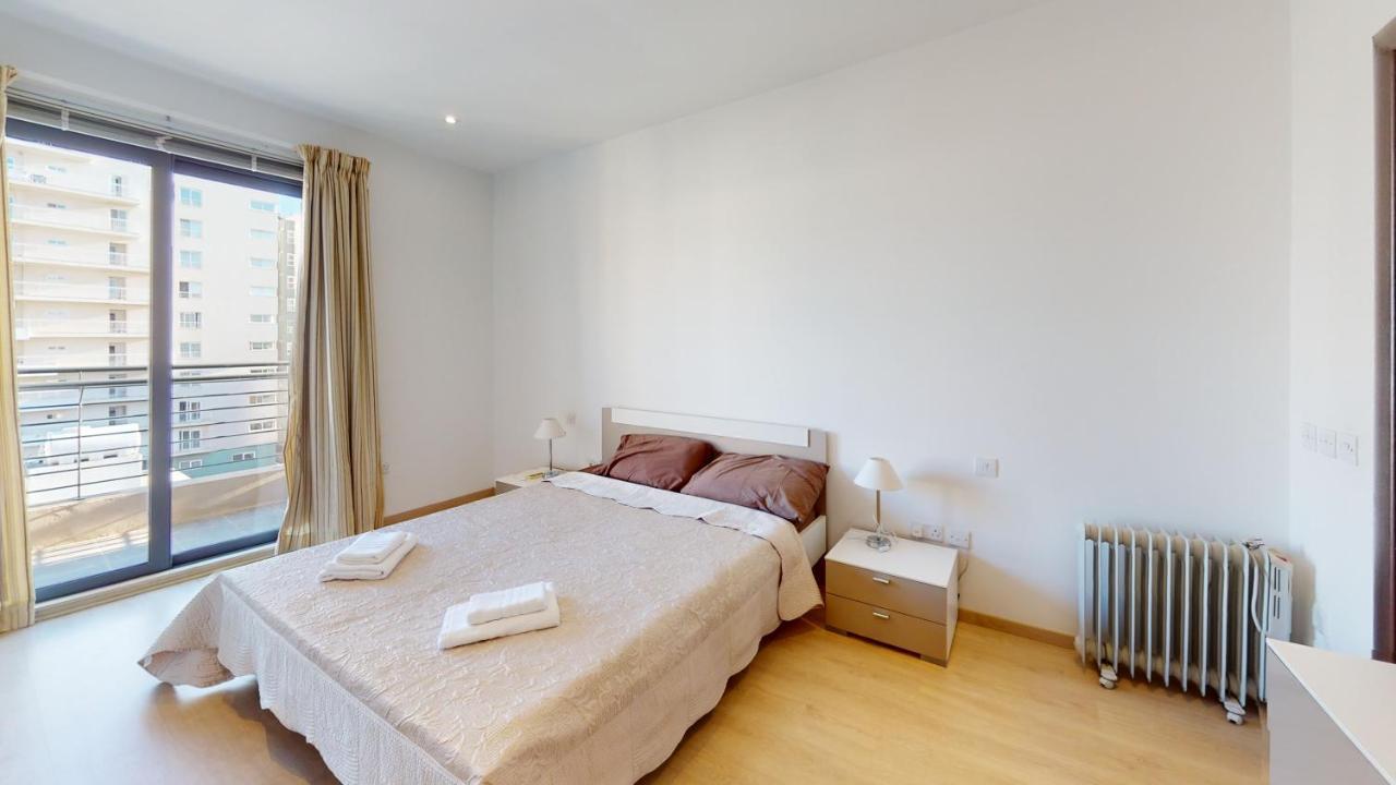Spacious 2 Bedroom Apartment In Sliema Exteriör bild