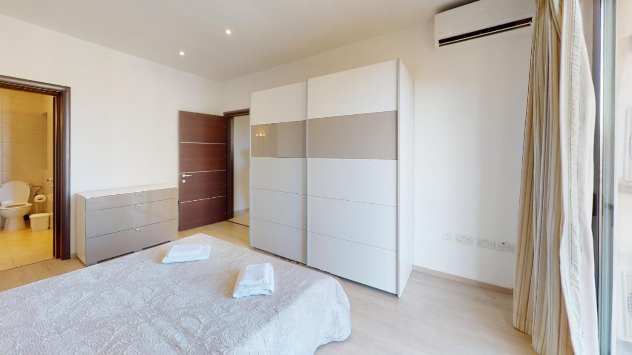 Spacious 2 Bedroom Apartment In Sliema Exteriör bild